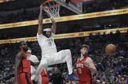 包含格林惊艳全场，西蒙斯助攻爆棚，步行者逆转取胜！的词条