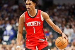 猛龙陷入低谷，状态爆棚连败，复出首战轰40分球队命运悬念！