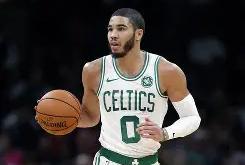  塔图姆连续五场比赛得分超过比赛规则变更，SKT不断突破！观众掌声雷动