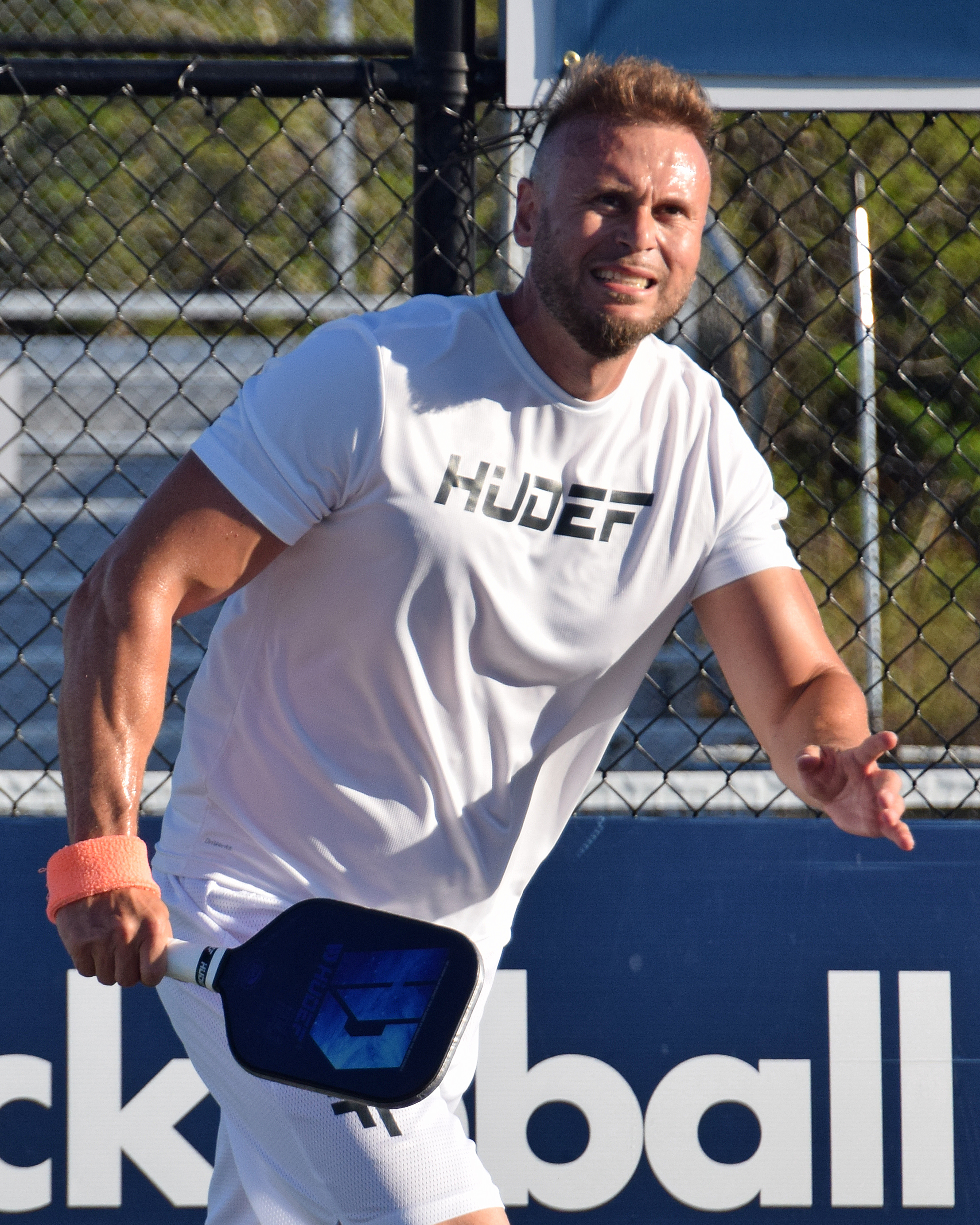 关于运动员实力对比,赛场上掀起热潮的信息 关于运动员实力对比,赛场上掀起热潮的信息