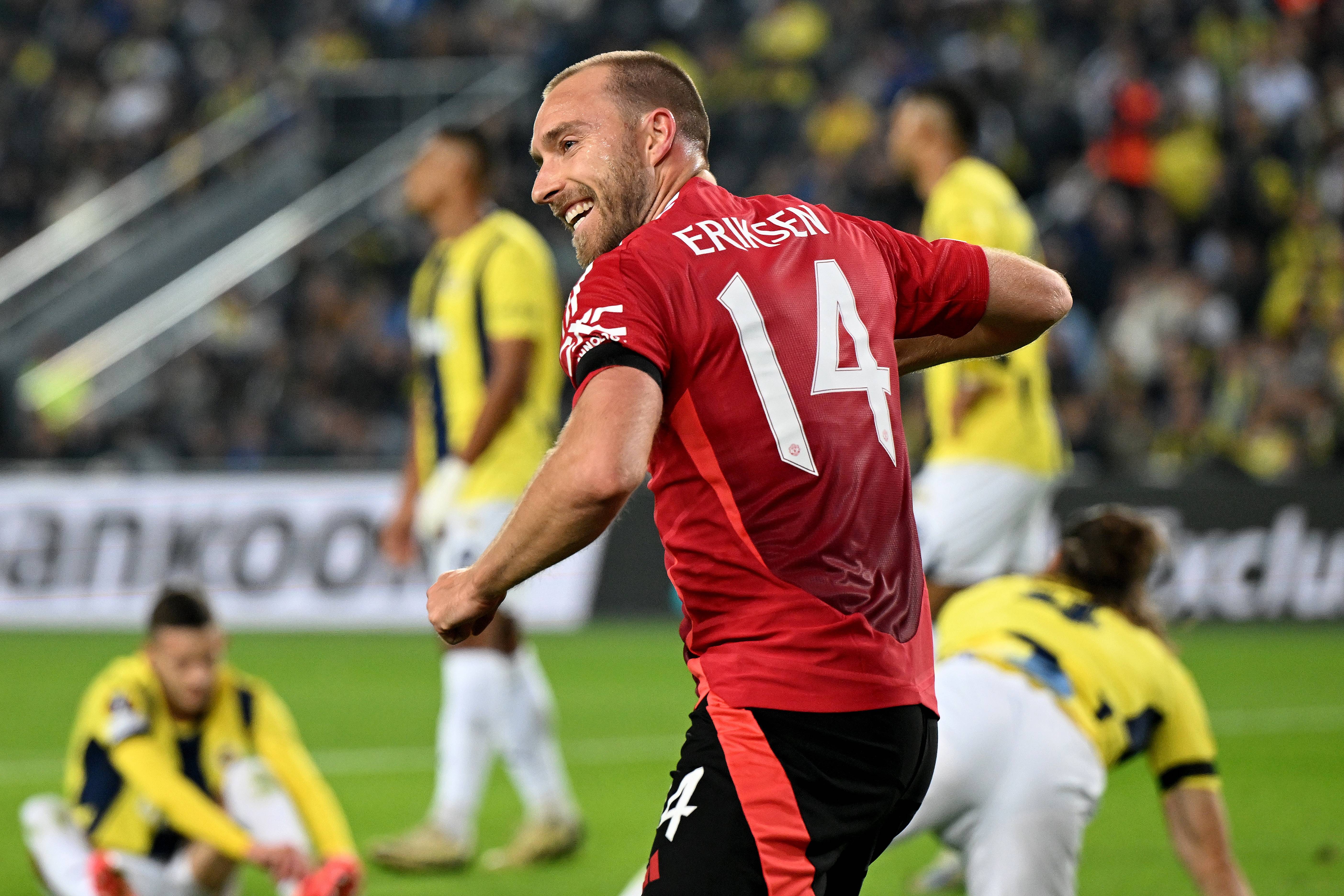 曼联前锋连续三场比赛破门,表现抢眼 曼联前锋连续三场比赛破门,表现抢眼