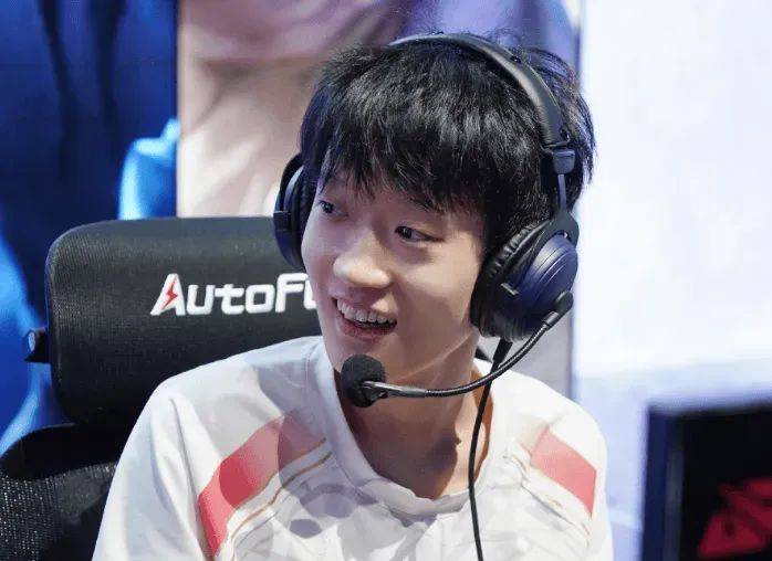 TheShy关键节点挺进下一轮，中国队带队取胜！